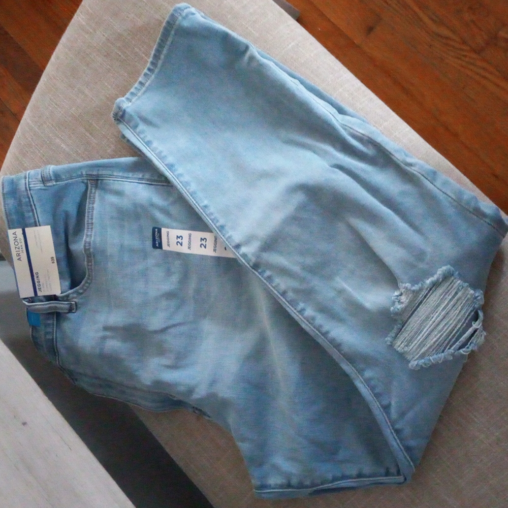 Jeans - Picture 4 of 5